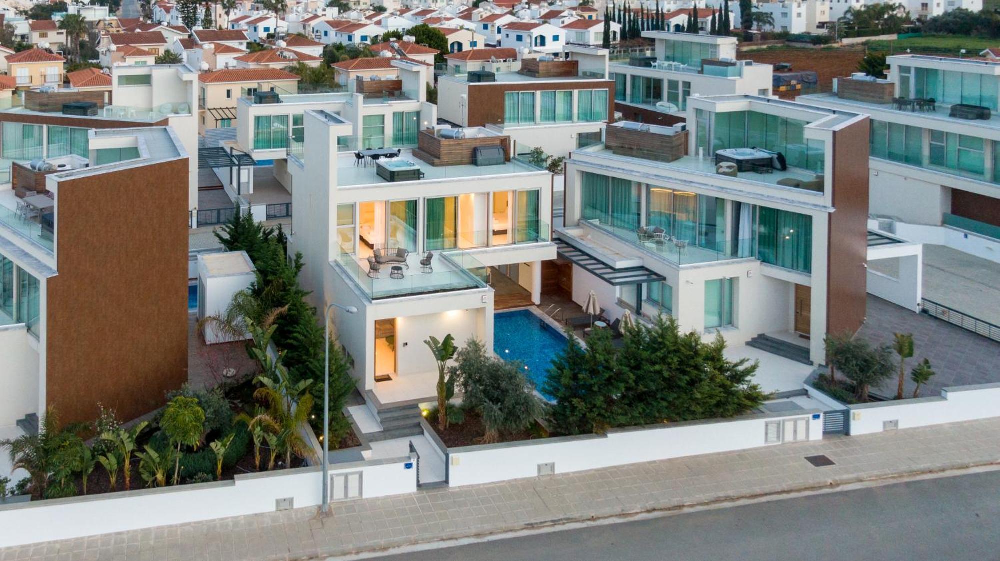 Seaview Luxury Villa Jacuzzi & Pool! 2 Min Beach Protaras Exterior photo