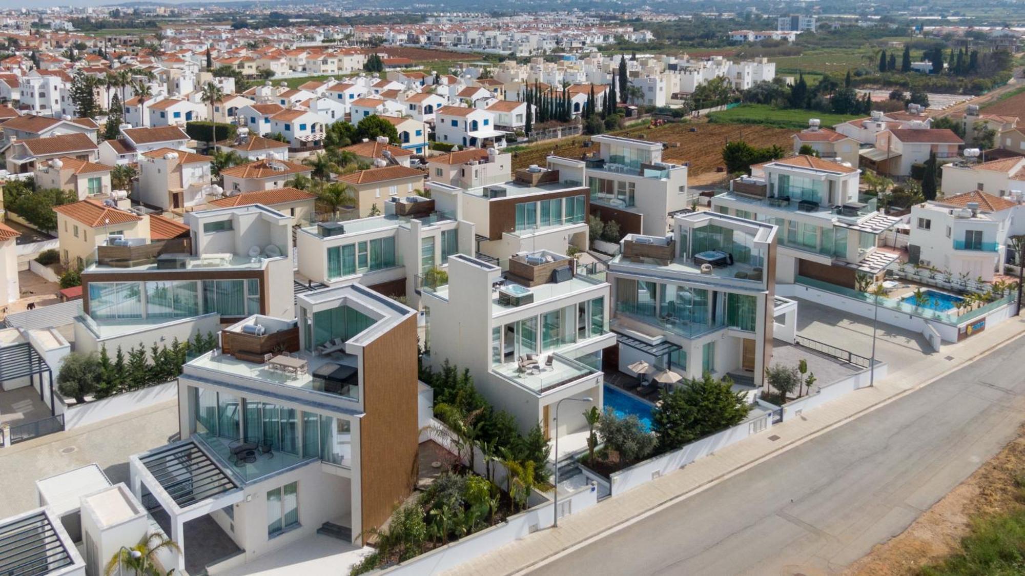 Seaview Luxury Villa Jacuzzi & Pool! 2 Min Beach Protaras Exterior photo