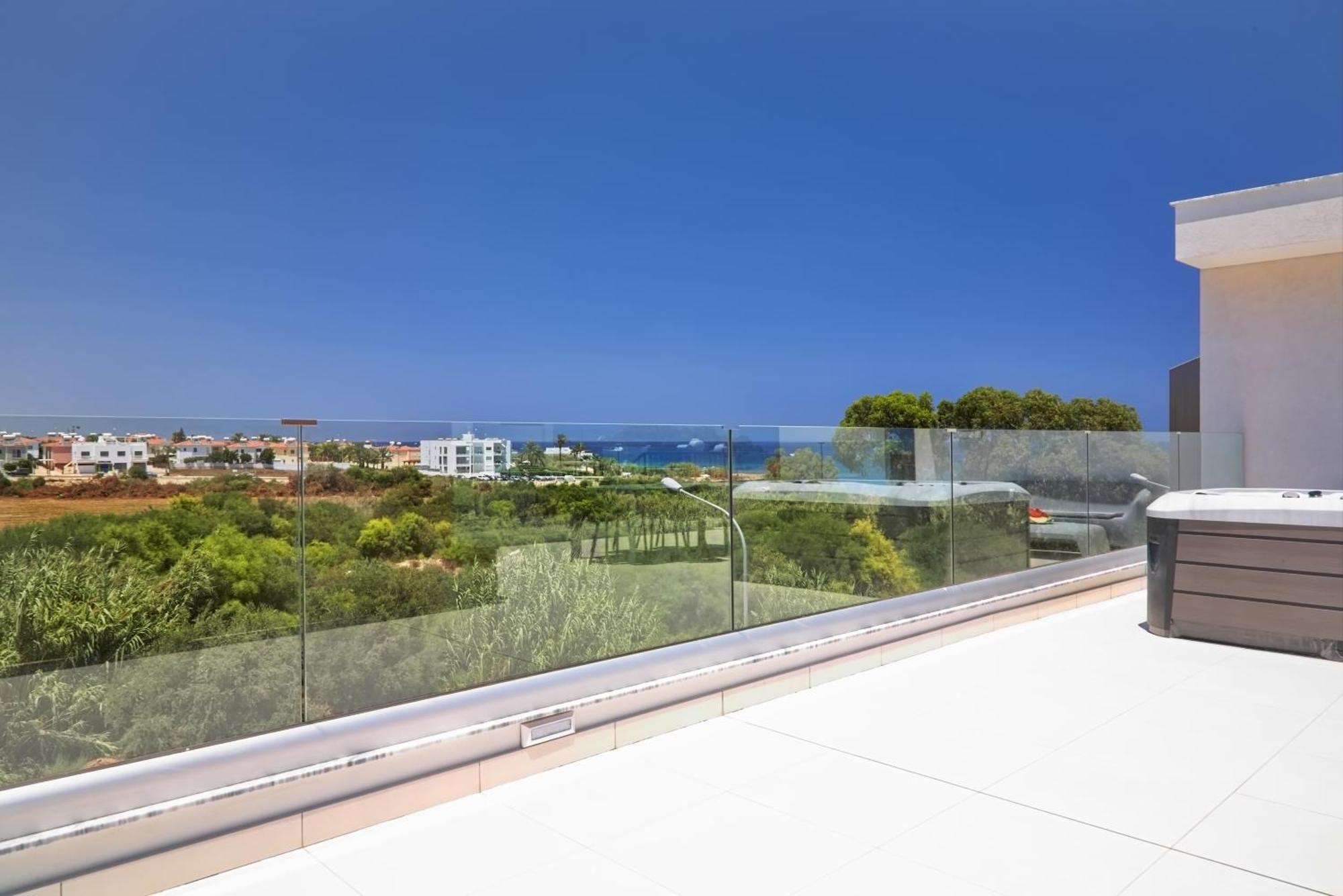 Seaview Luxury Villa Jacuzzi & Pool! 2 Min Beach Protaras Exterior photo
